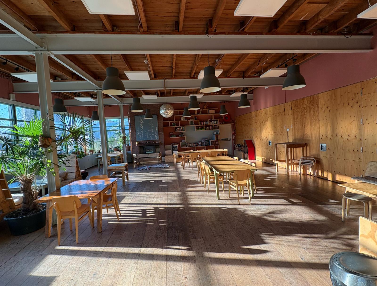 De huiskamer van Jeugdland Amsterdam